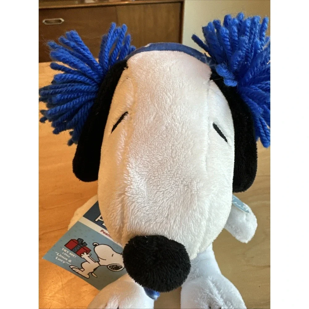 Snoopy Peanuts Christmas Musical Plush‎ 2018 CVS Snoopy Plays Linus And Lucy